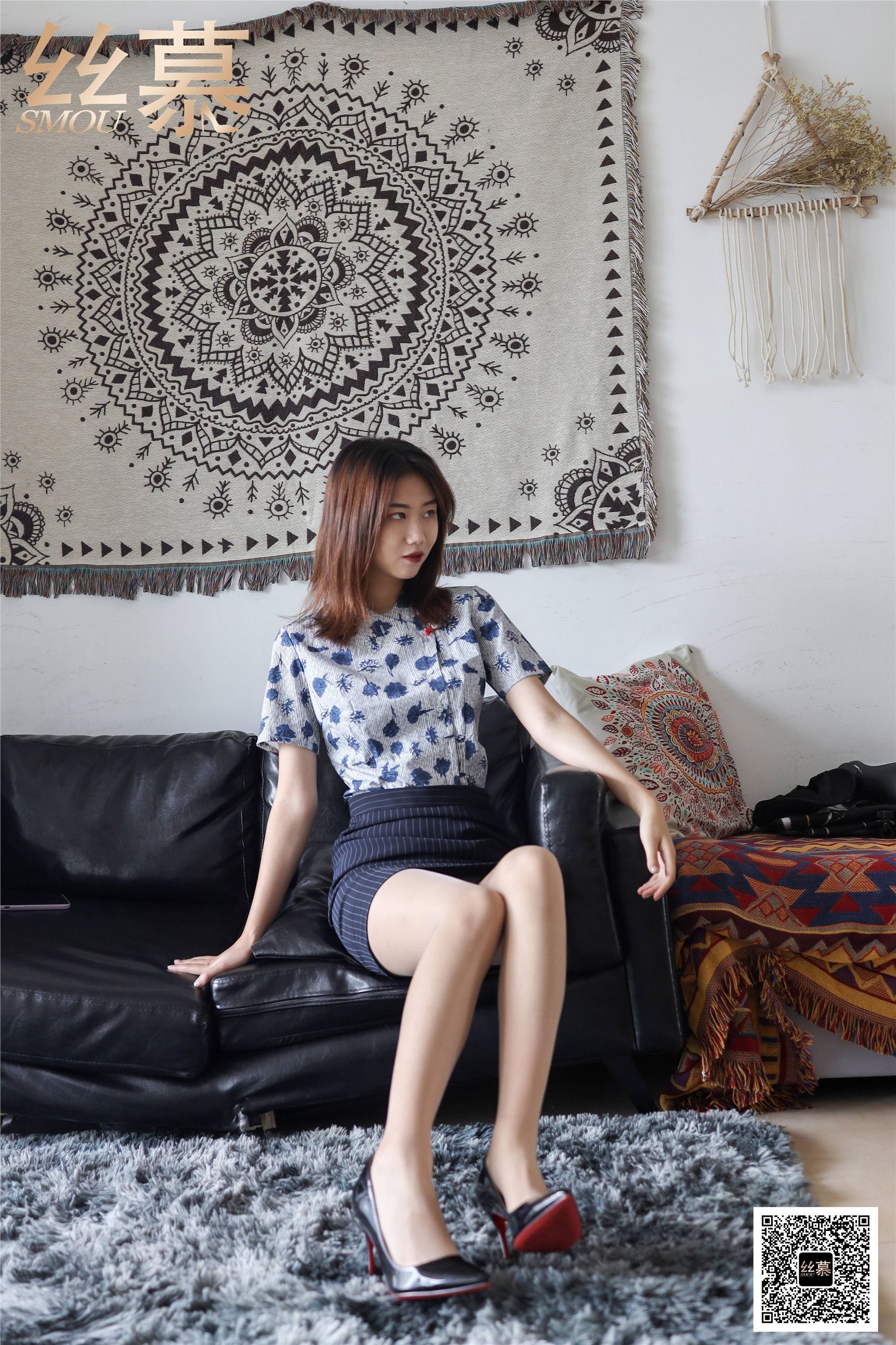 丝慕写真 SM415 天天一元 模特：米朵《空姐的超薄款制服袜》